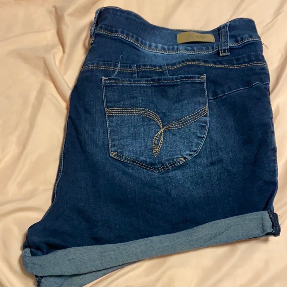 Women’s plus size shorts